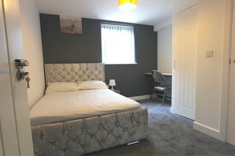 5 bedroom semi-detached house to rent, Oxford Street, Coventry CV1