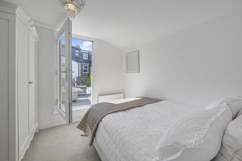 37 Whateley Road, London, SE22 9DE