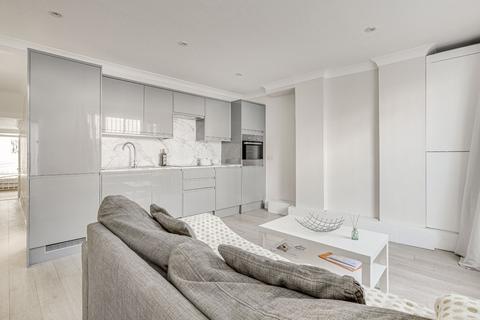 2 bedroom flat to rent, Walham Grove, London