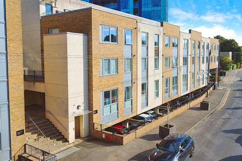 2 bedroom flat for sale, Cotterells, Hemel Hempstead HP1