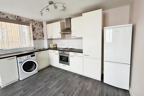 2 bedroom flat for sale, Cotterells, Hemel Hempstead HP1
