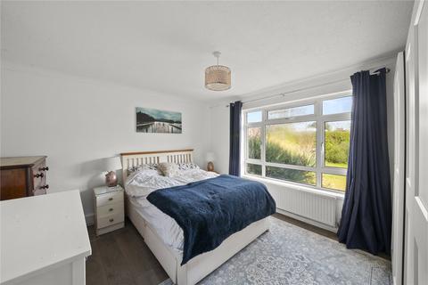 37 Barnfield, Iver, SL0 0AL