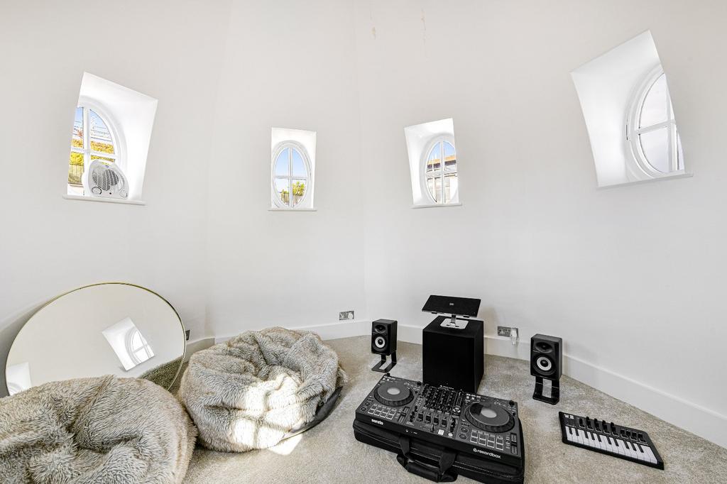 Lounge Area