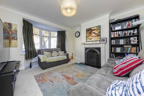 11 Springvale Avenue, Brentford, TW8 9QH