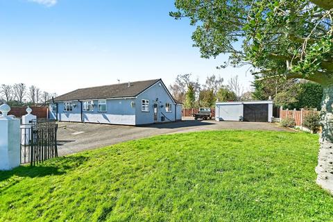3 bedroom detached bungalow for sale - Rydding Square, West Bromwich B71