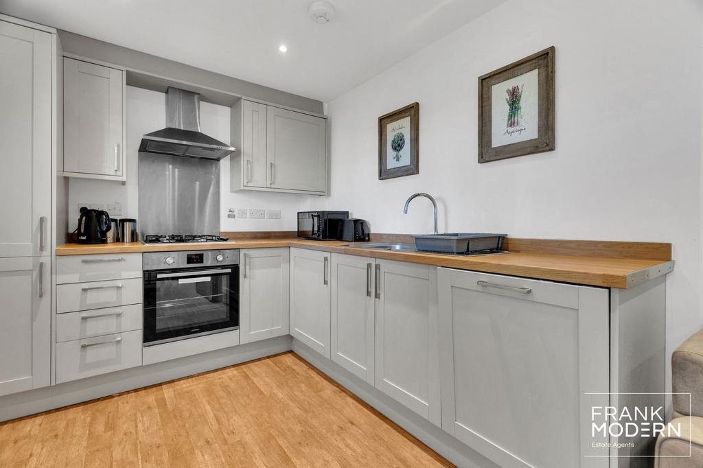 Living / Kitchen