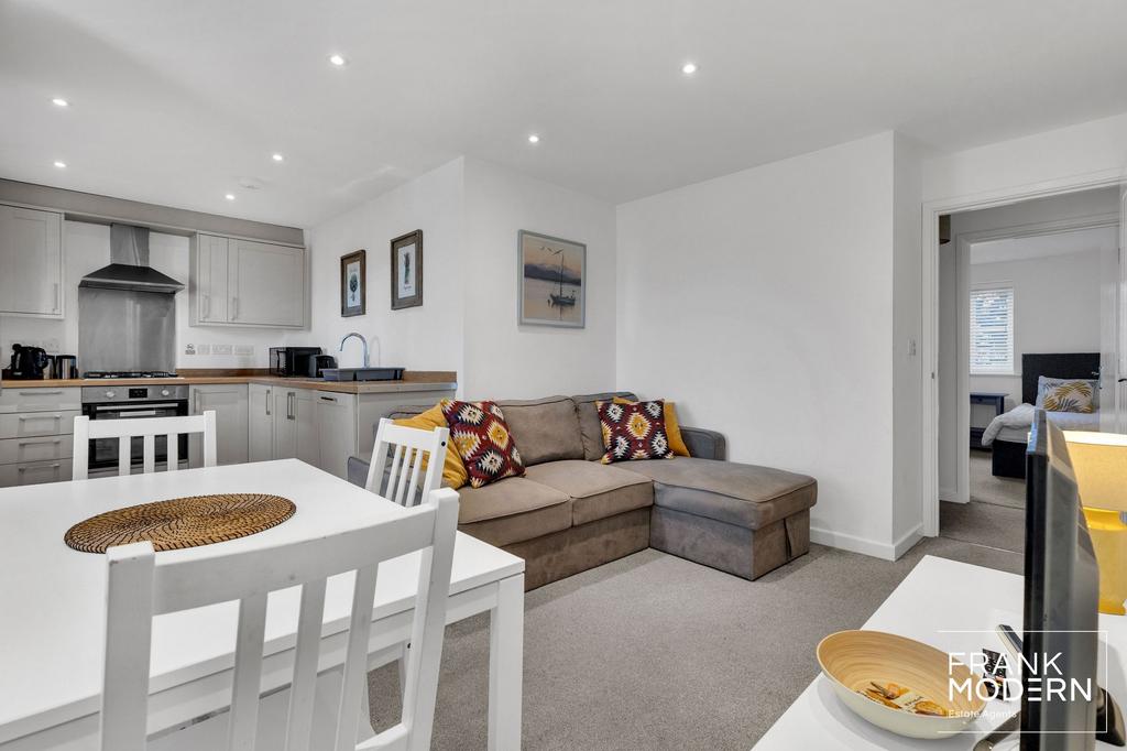 Living / Kitchen