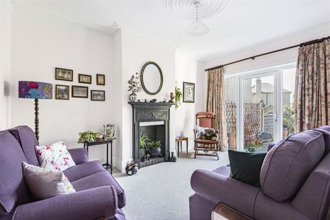 5 bedroom semi-detached house for sale, Stanwell Road, Ashford TW15