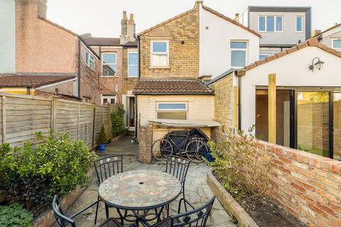 10 Jasper Street, Bristol, BS3 3DU