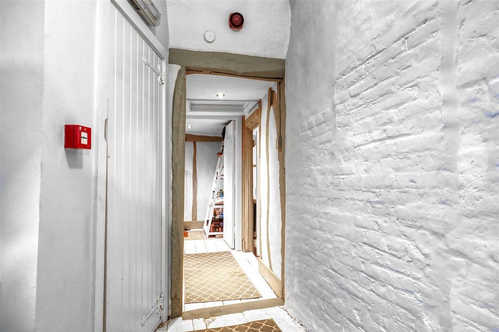 Upstairs hall.jpg