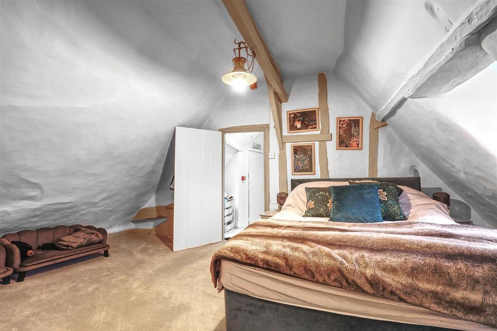 Bed 1.jpg