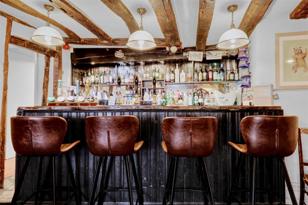 Bar 2.jpg