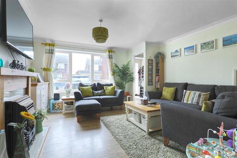 3 bedroom semi-detached house for sale, Perrysfield Road, Cheshunt, EN8
