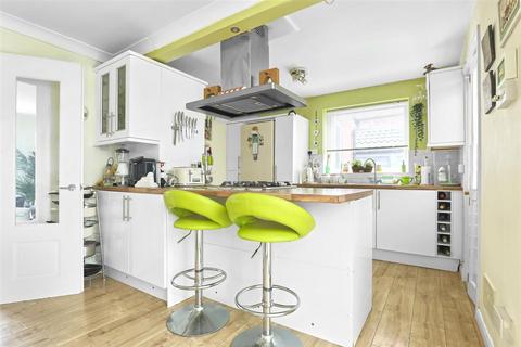 3 bedroom semi-detached house for sale, Perrysfield Road, Cheshunt, EN8