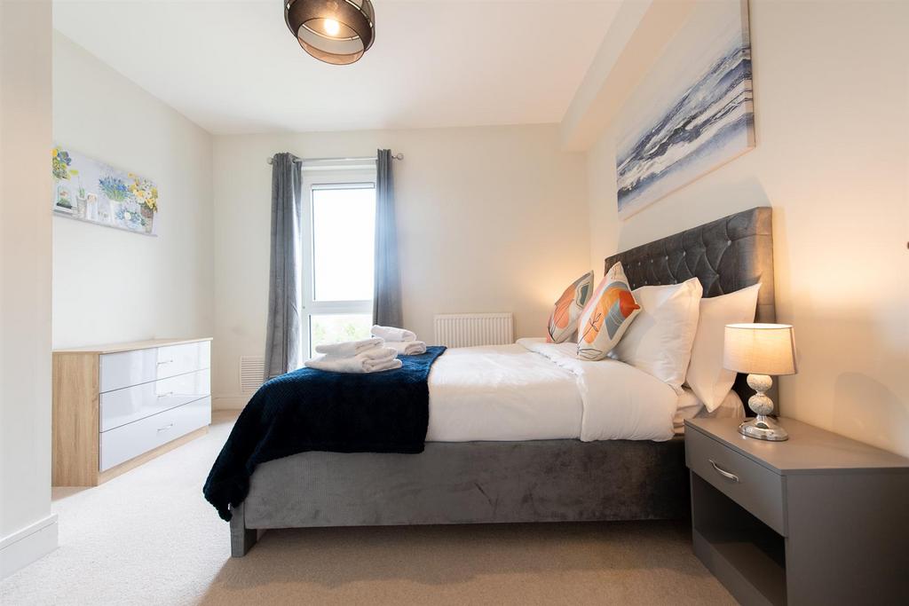 Flat49 Crawley-26.jpg