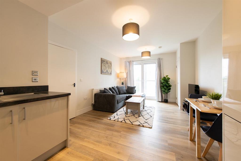 Flat49 Crawley-9.jpg
