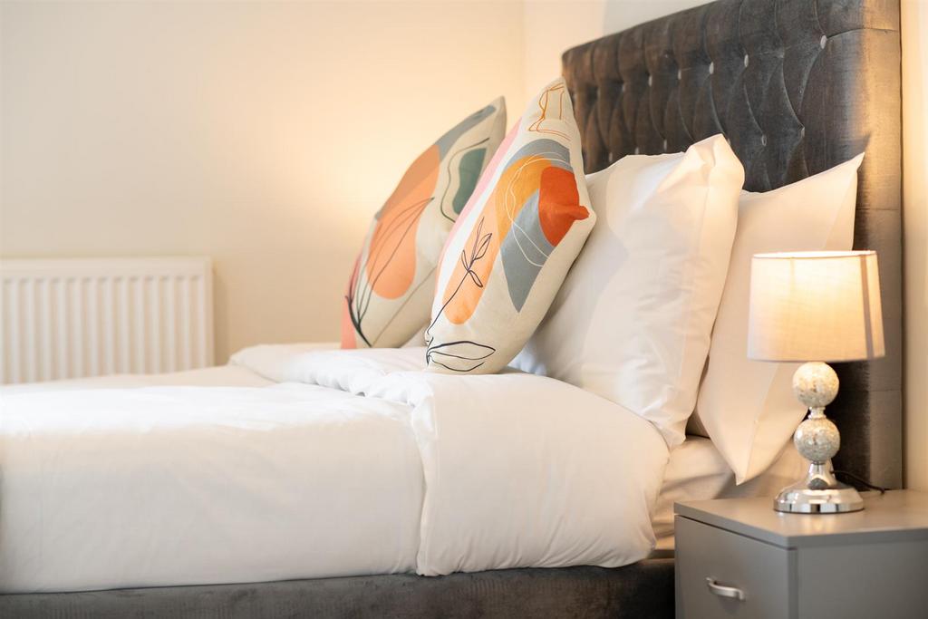 Flat49 Crawley-20.jpg