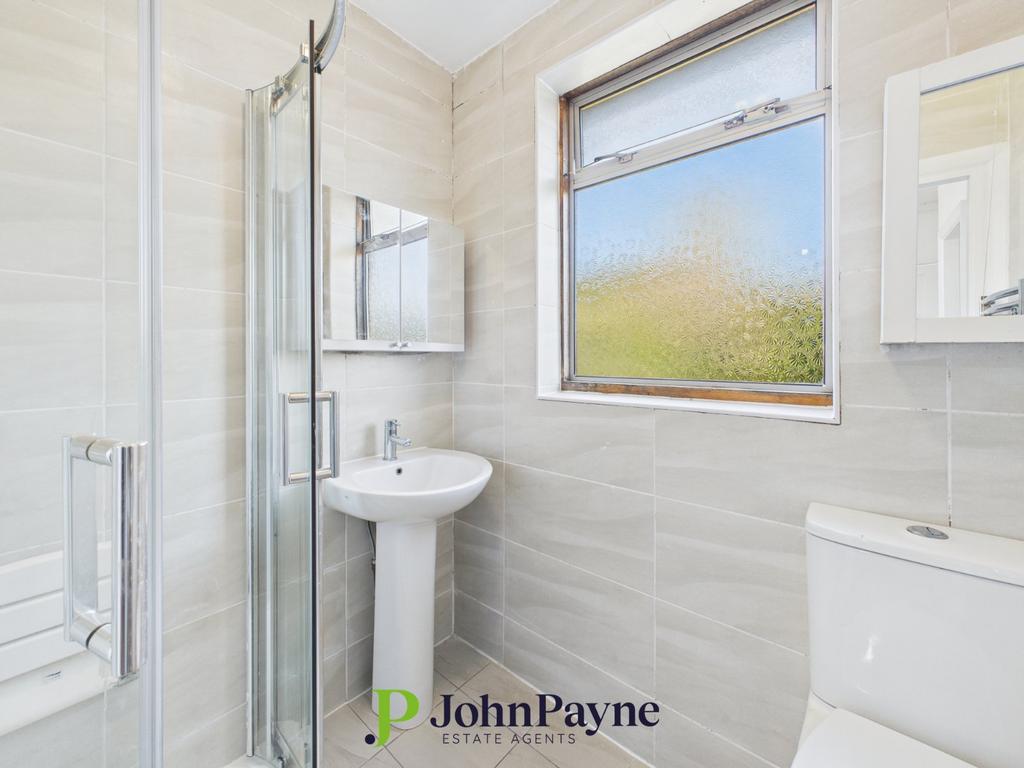 1st Floor Shower Roo