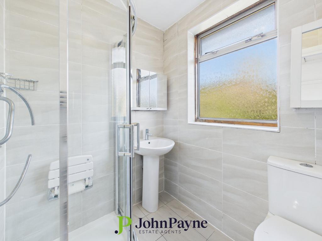 1st Floor Shower Roo
