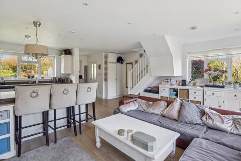 3 bedroom semi-detached house for sale, Sussex Close, Chalfont St Giles HP8