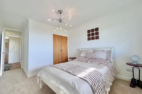 2 bedroom flat for sale, Sutton Place, Bexhill-on-Sea, TN40