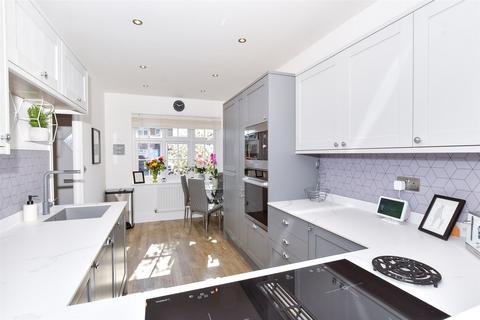 Albion Drive, Larkfield, Aylesford, Kent