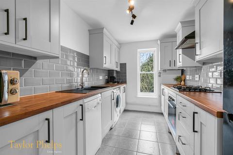 2 bedroom apartment for sale, Millacres, Ware SG12