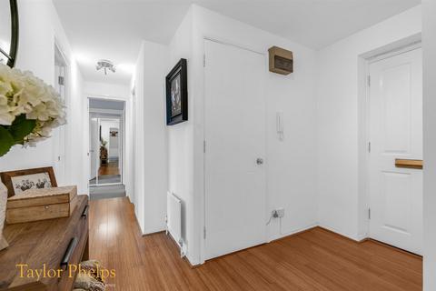 2 bedroom apartment for sale, Millacres, Ware SG12
