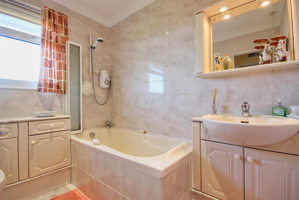Bathroom/w.c.