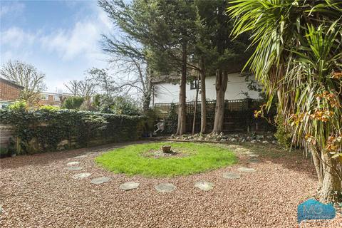 4 bedroom detached house for sale, Lyonsdown Road, New Barnet, Barnet, EN5