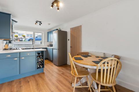 13 Marshall Avenue, Wadebridge, PL27 6BB