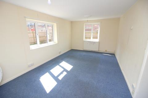 3 bedroom detached house to rent, Manor Drive North, New Malden KT3
