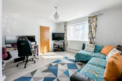 3 bedroom semi-detached house for sale, Birchwood Way, Park Street, St. Albans, Hertfordshire, AL2