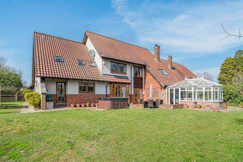 6 bedroom detached house for sale, Mallard Croft, Haddenham HP17