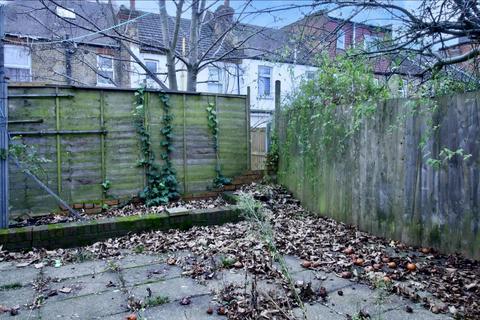 76 Wargrave Avenue, London, N15 6UB
