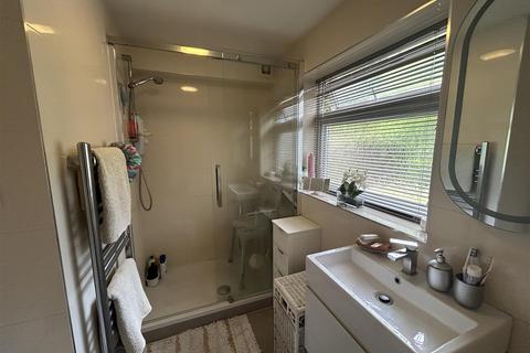 1 Lucerne Close, London, N13 4QJ
