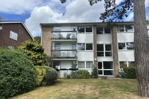 1 Lucerne Close, London, N13 4QJ