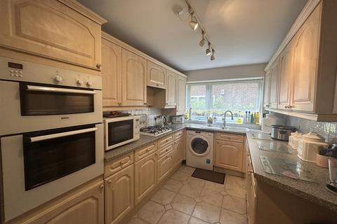 1 Lucerne Close, London, N13 4QJ