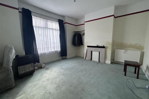3 Wakefield Road, London, N15 4NN