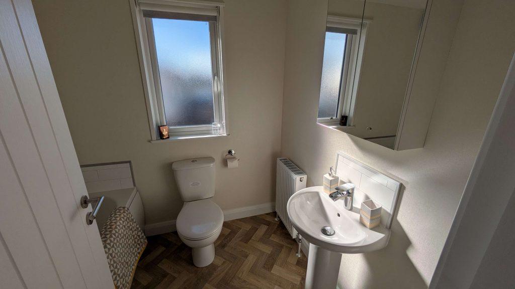Bathroom..jpg