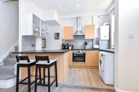 9 Quarry Place, Leeds, LS6 2JT