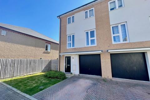 31 Bentley Grove, Peterborough, PE3 6GY