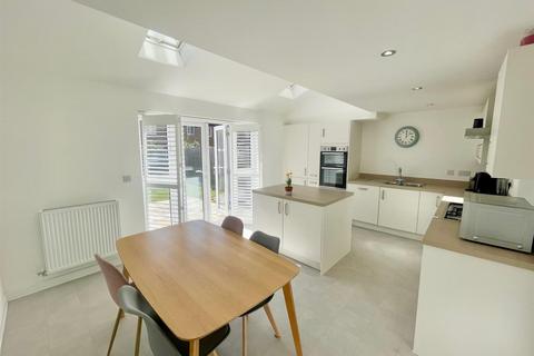 31 Bentley Grove, Peterborough, PE3 6GY