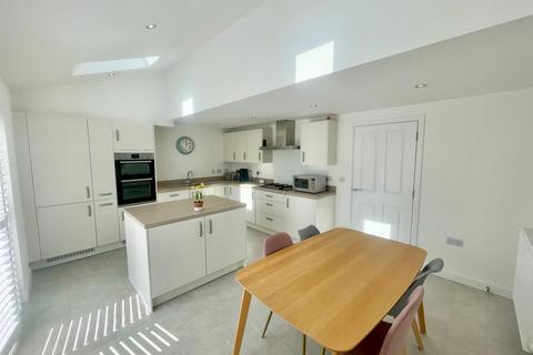 31 Bentley Grove, Peterborough, PE3 6GY