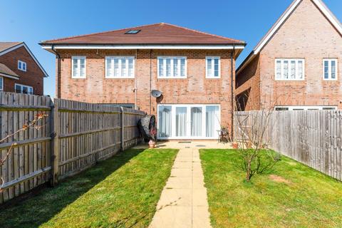 3 bedroom semi-detached house for sale, Dover Road, Tadworth