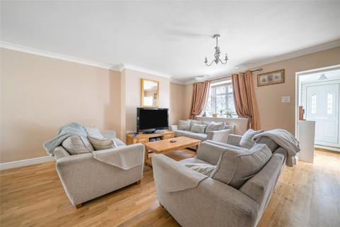 13 Barton Close, Addlestone, KT15 1JE