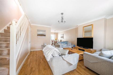 13 Barton Close, Addlestone, KT15 1JE