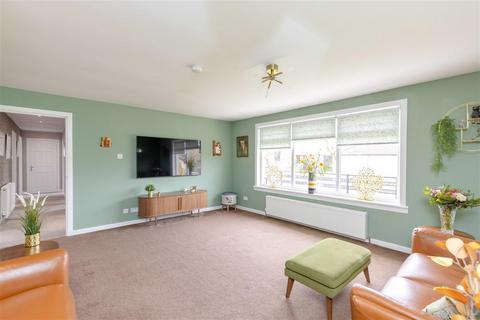 28 Barlaw Gardens, Armadale, Bathgate, EH48 2PZ