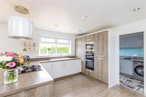 28 Barlaw Gardens, Armadale, Bathgate, EH48 2PZ
