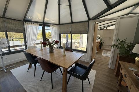 2 bedroom apartment for sale, 11 Lark Valley Court, Lark Valley Drive, Fornham St. Martin, Bury St. Edmunds, Suffolk IP28 6UQ
